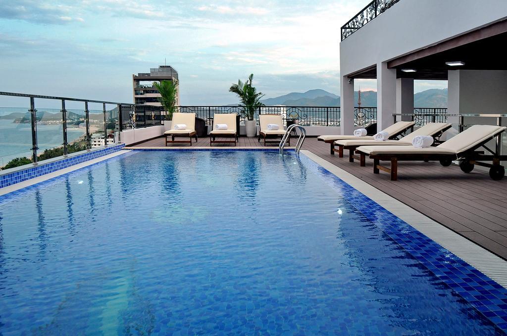 Apus Hotel Nha Trang Exteriör bild